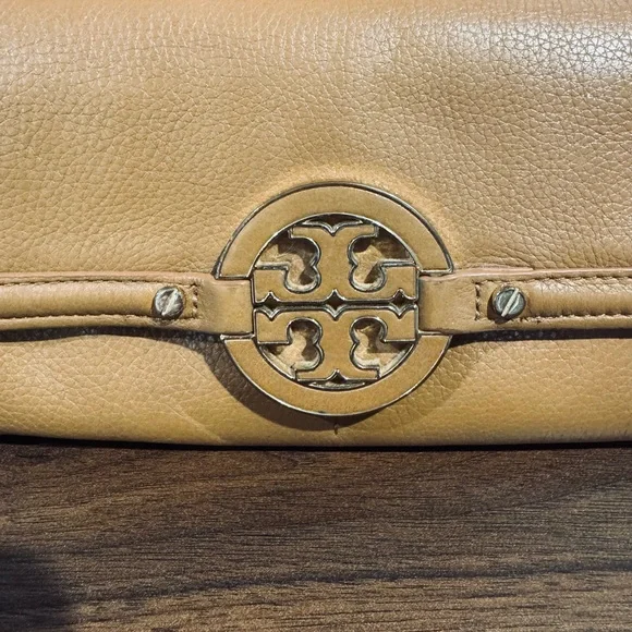 Tory Burch Amanda Leather Continental Wallet in Royal Tan.  - Picture 3 of 5